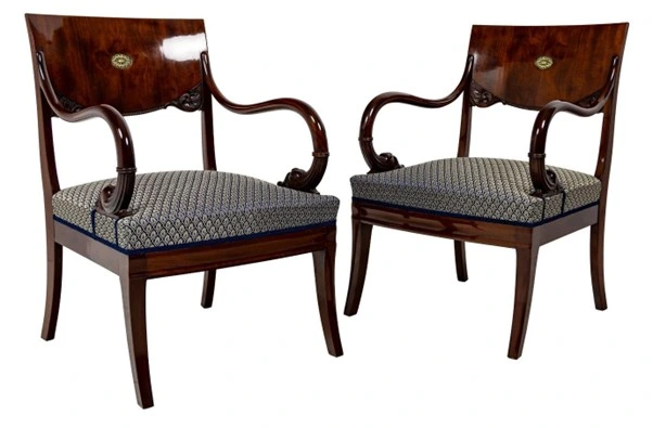 Para niskich foteli – mahoń w stylu duńskiego, późnego Empire'u